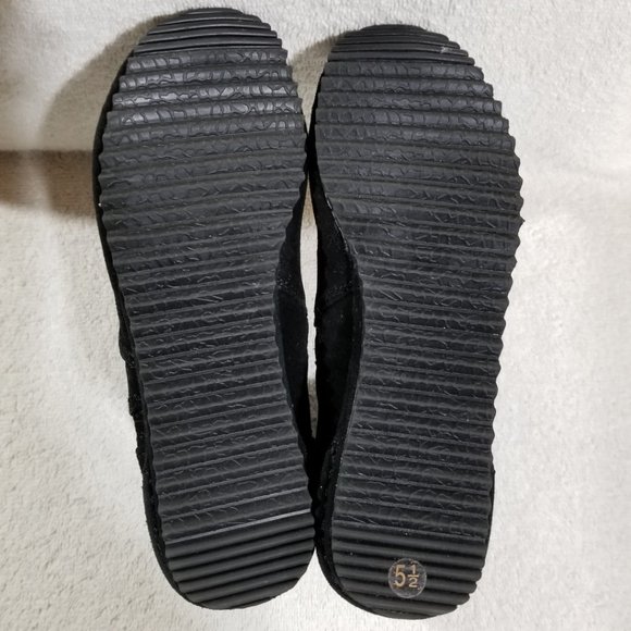 Nine West NWOT flat black angle boots - Picture 6 of 7